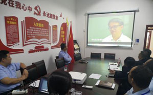 叩問(wèn)初心，砥礪前行 --公交黨支部集中觀看反腐警示教育片