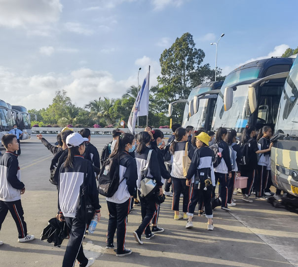 安全出行我負(fù)責(zé)，努力拼搏你做主